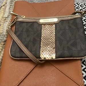 Michael KORS wristlet wallet with sequins